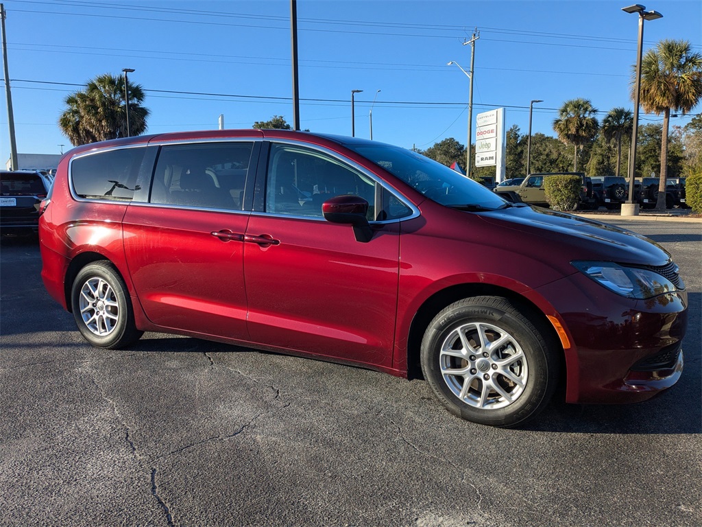 Pre-Owned 2023 Chrysler Voyager LX FWD 4D Passenger Van's photo