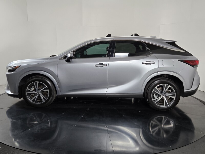 2024 Lexus RX 350 Premium AWD photo 2