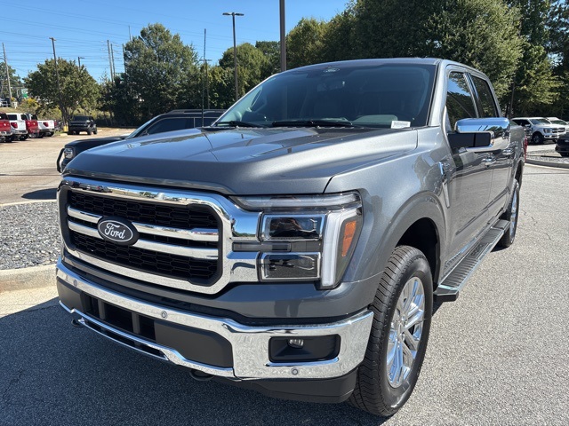 2025 Ford F-150 Lariat photo 4