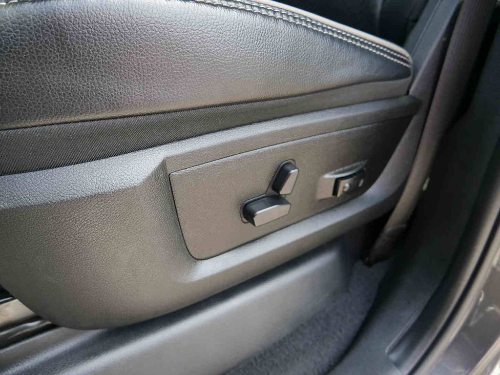 2024 Ram 3500 Laramie photo 26