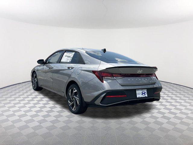 2025 Hyundai Elantra SEL Sport photo 7