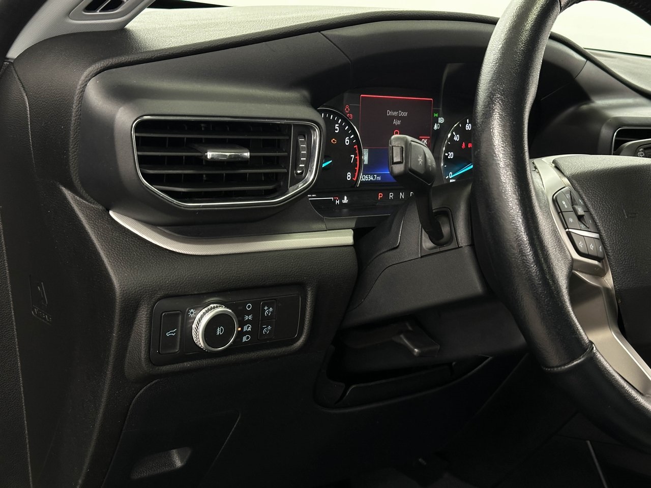 2022 Ford Explorer XLT photo 23