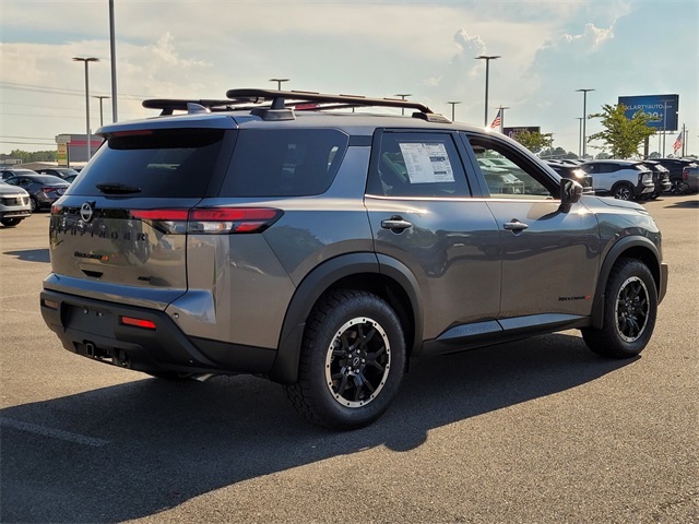 2025 Nissan Pathfinder Rock Creek photo 3