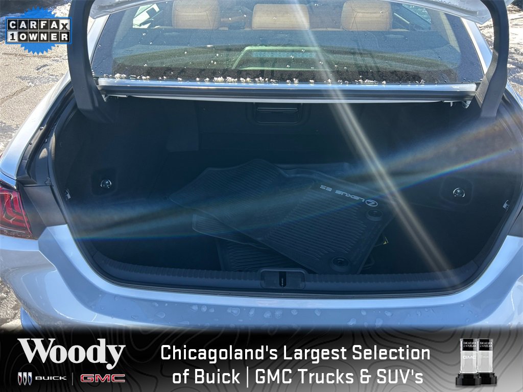 2025 LEXUS ES - Image 32