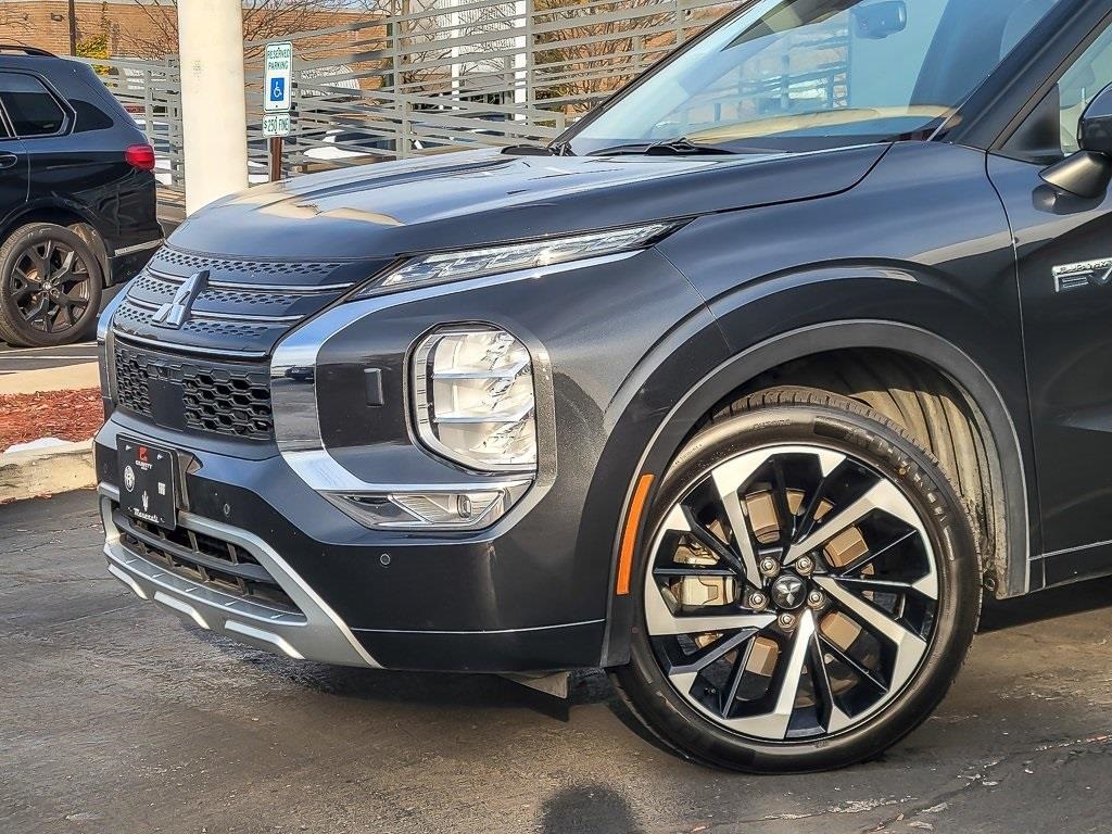 2024 Mitsubishi Outlander PHEV SEL photo 2