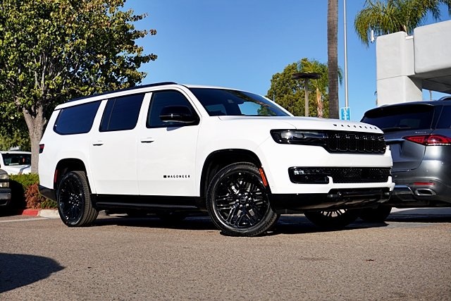 New 2025 Bright White Clear-Coat Exterior Paint Jeep Series II image 2