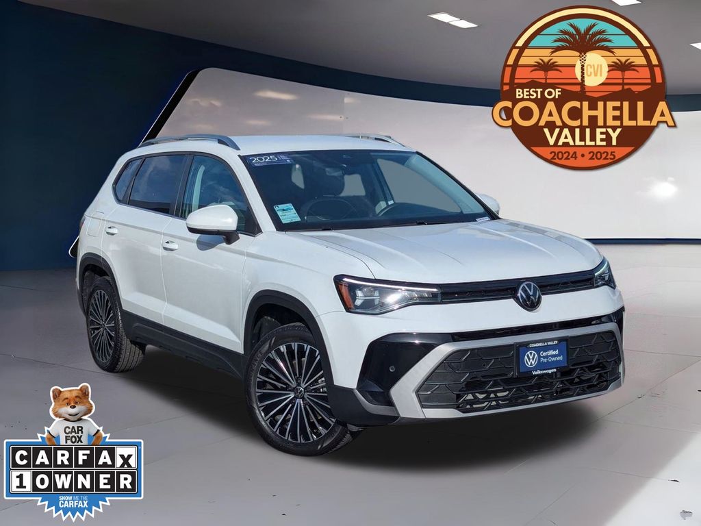 2025 Volkswagen Taos SE's photo