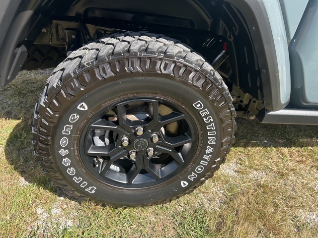 2024 Jeep Gladiator photo 8