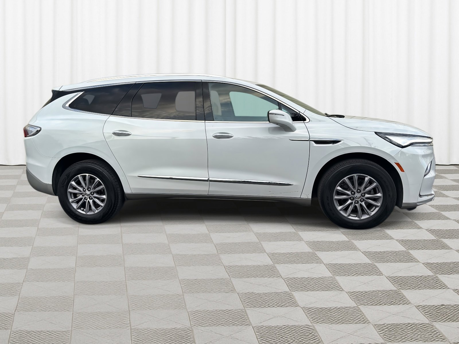 2024 Buick Enclave Premium photo 2