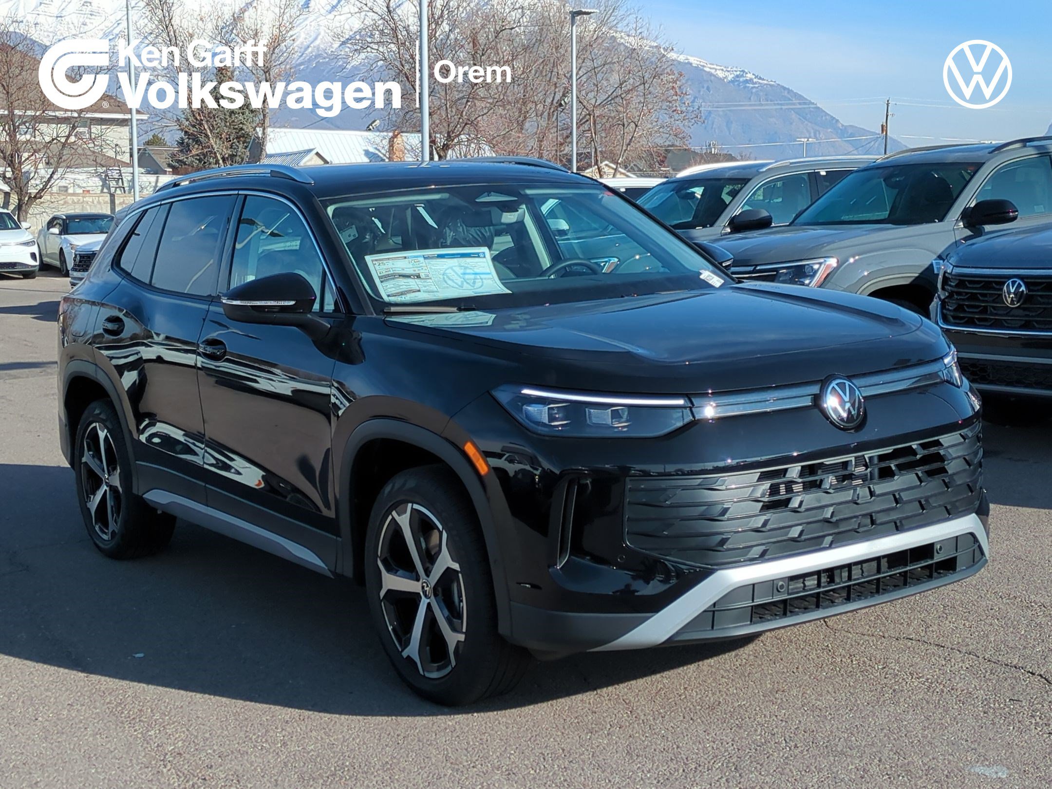 2026 Volkswagen Tiguan SE's photo