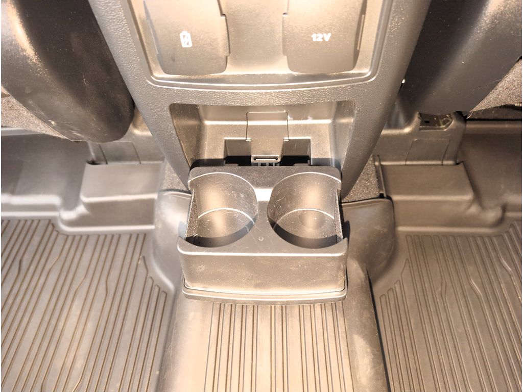 2023 Ford Explorer XLT photo 30
