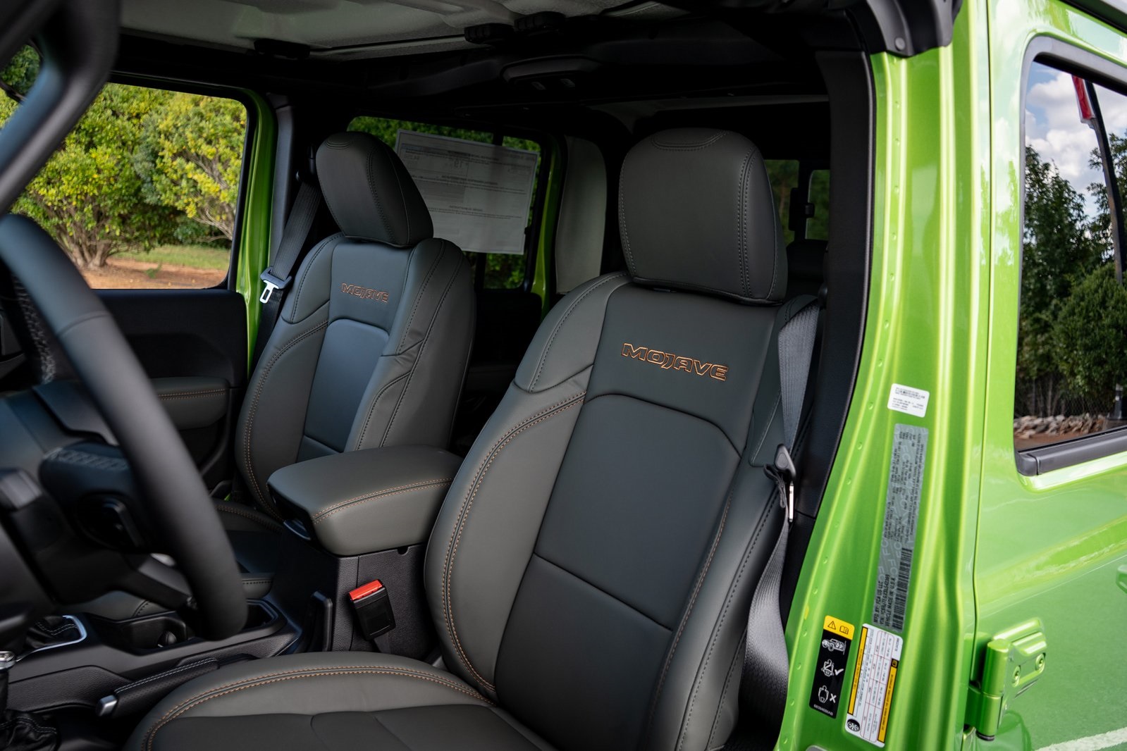 2025 Jeep Gladiator Mojave photo 14