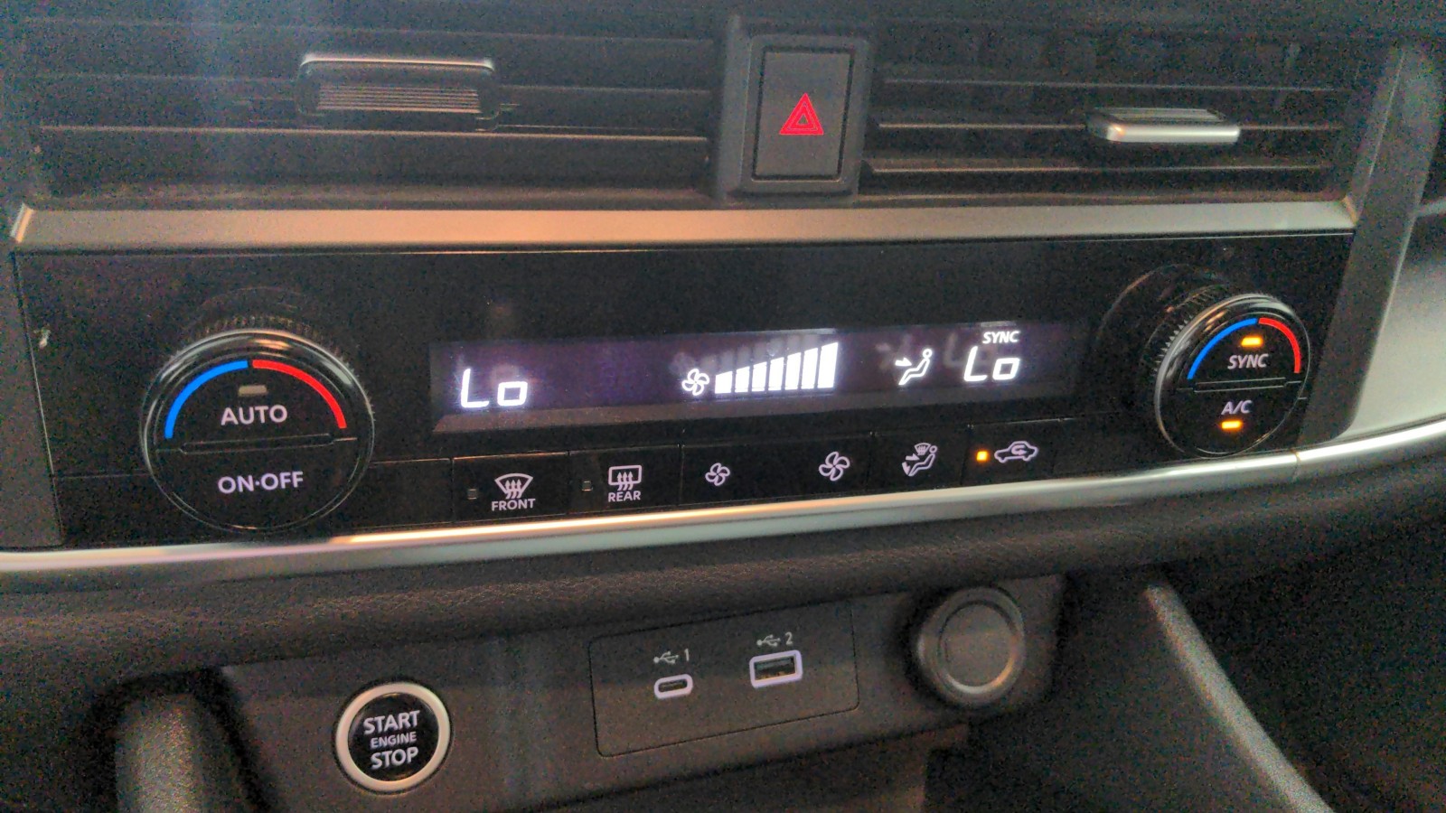 Used 2023 WHITE Nissan SV image 19