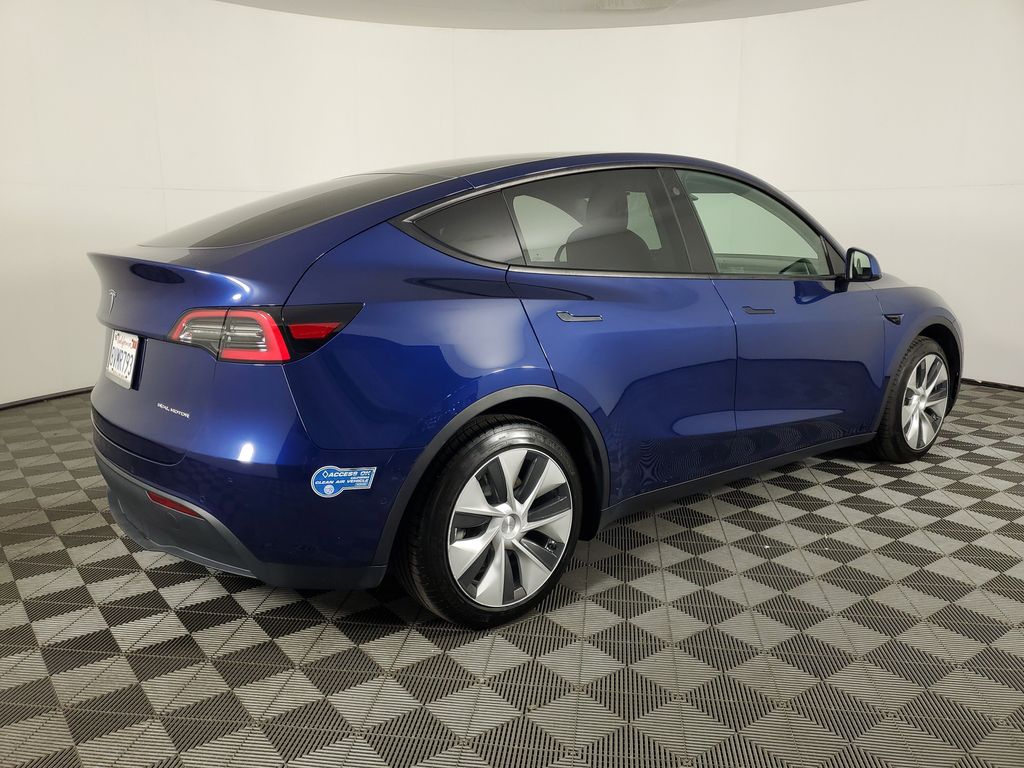 2021 Tesla Model Y Long Range photo 4