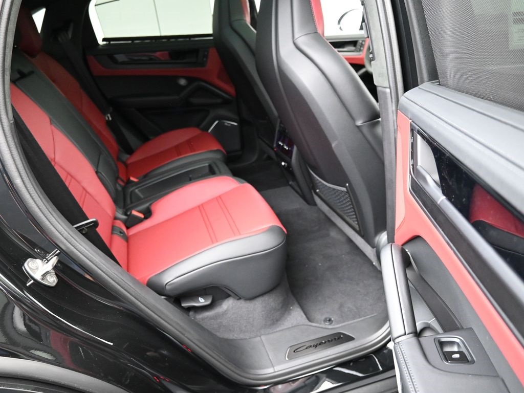 2026 Porsche Cayenne GTS Coupe photo 20