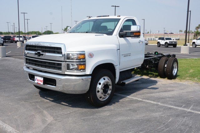 2024 Chevrolet Silverado 4500 Medium Duty Chassis Cab Work Truck's photo