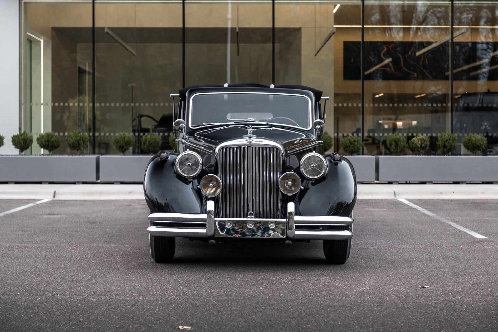 マラッカン 1950 Jaguar MKV Saloon |