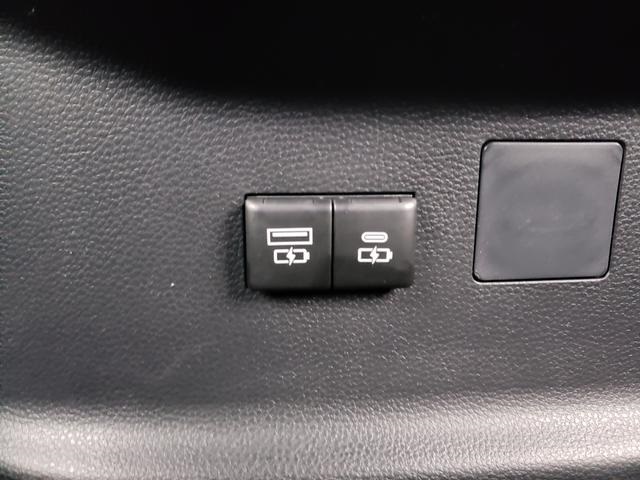2025 Toyota Tundra SR5 CrewMax photo 15