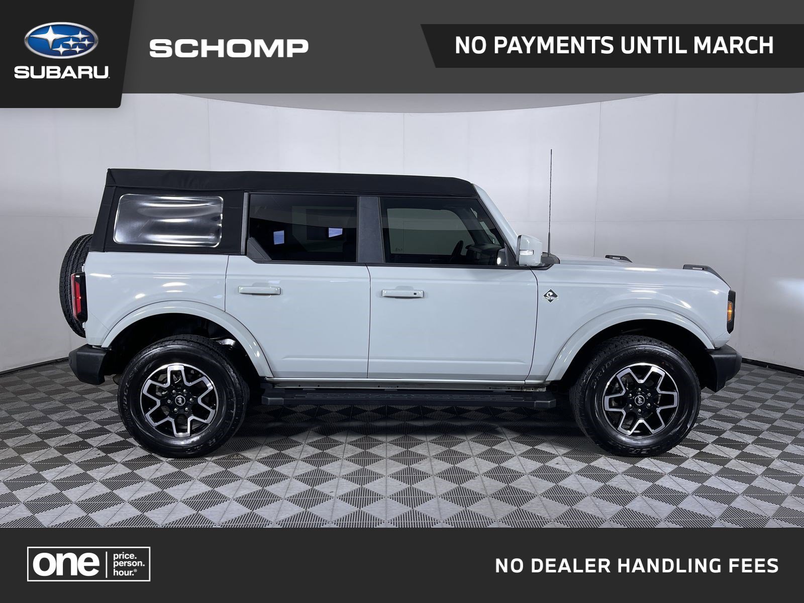 2023 Ford Bronco 4-Door Outer Banks's photo