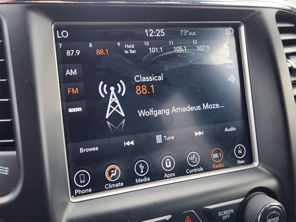 2018 Jeep Grand Cherokee EV EX Premium photo 12