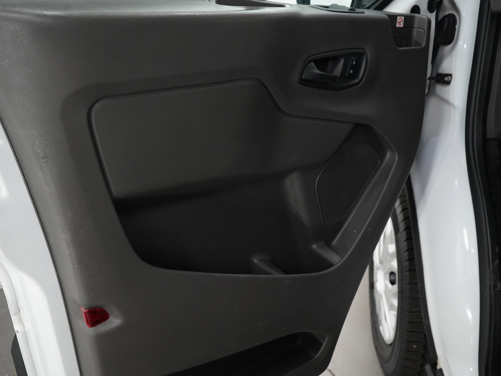 2020 Ford Transit photo 16