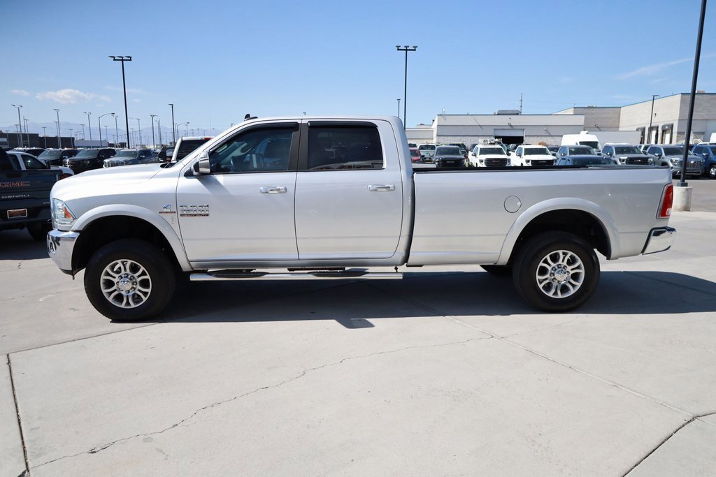 2014 Ram 3500 Laramie photo 3