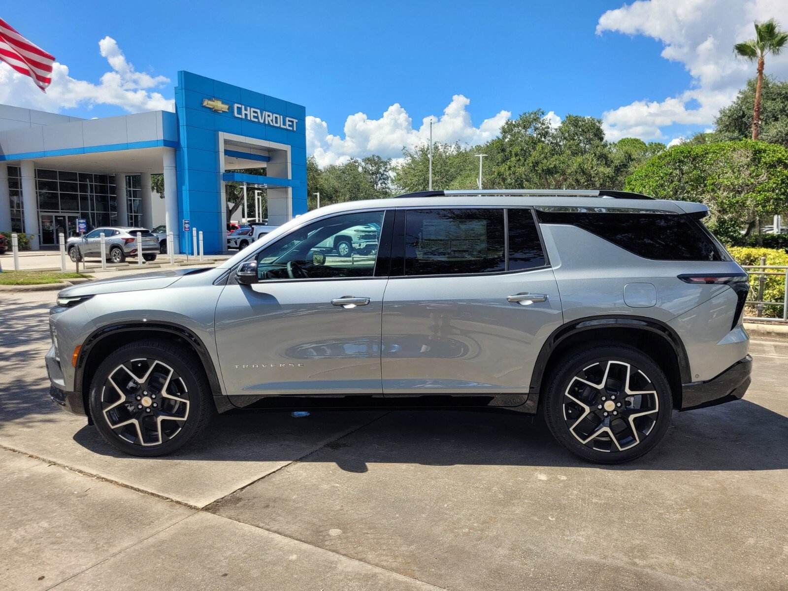 2026 Chevrolet Traverse High Country photo 3