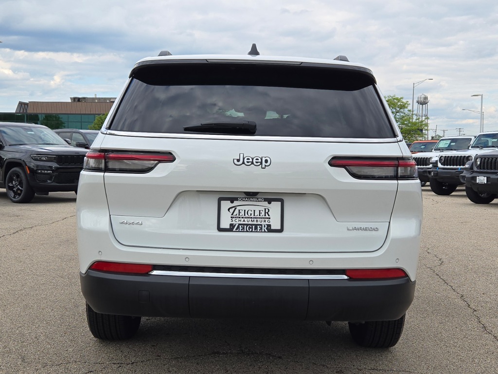 2024 Jeep Grand Cherokee Laredo photo 15