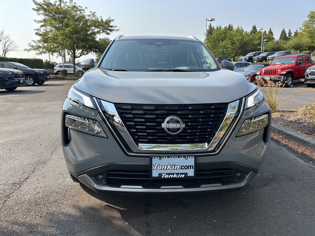 2022 Nissan Rogue SL photo 2