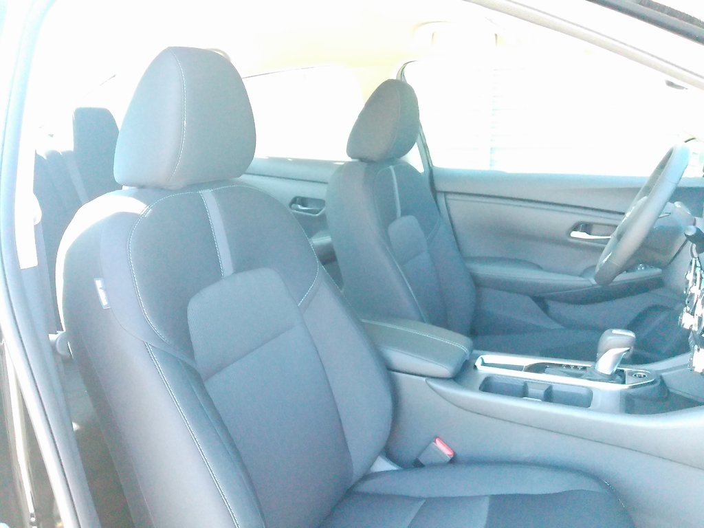2025 Nissan Sentra SV photo 10