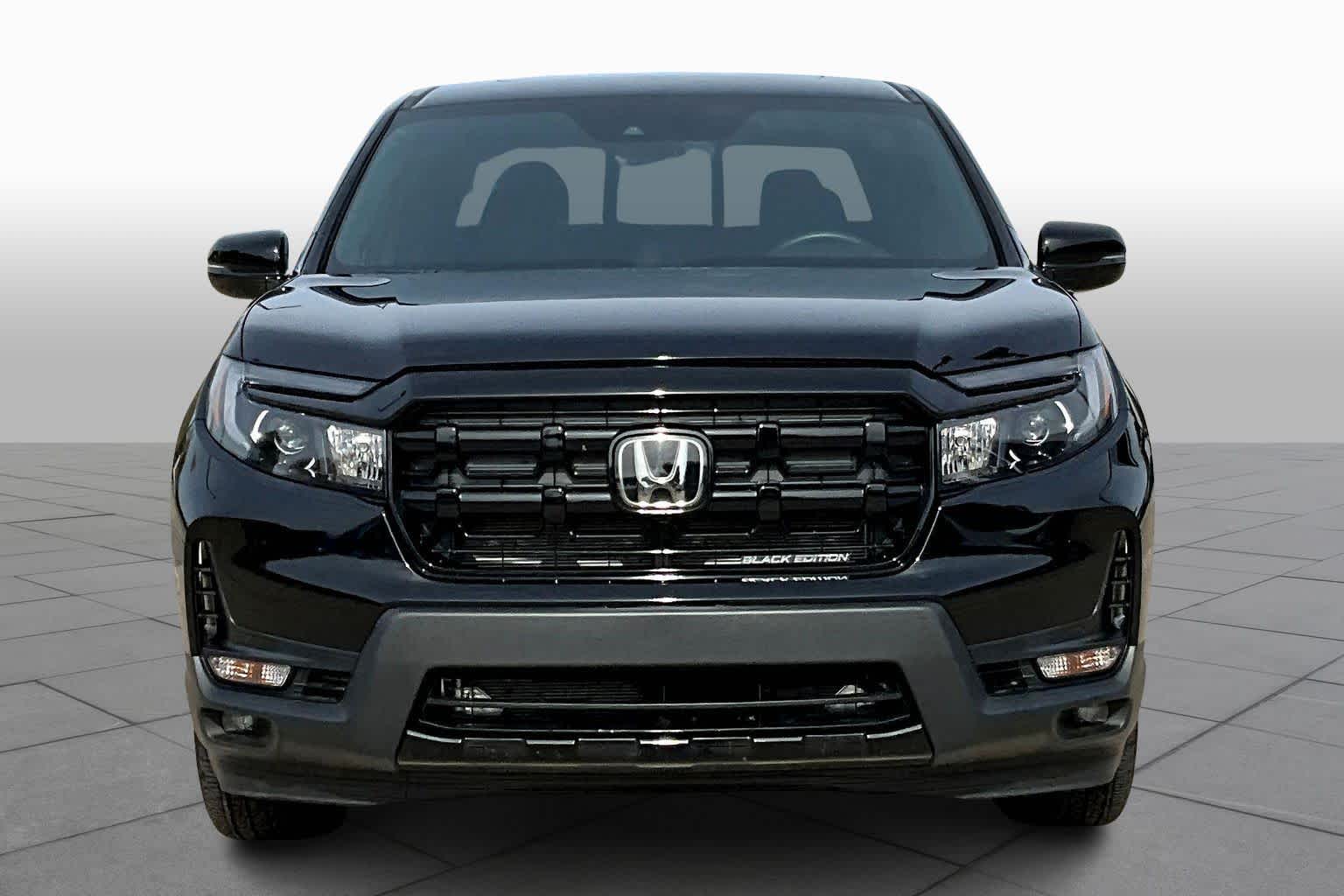 2025 Honda Ridgeline Black Edition photo 3