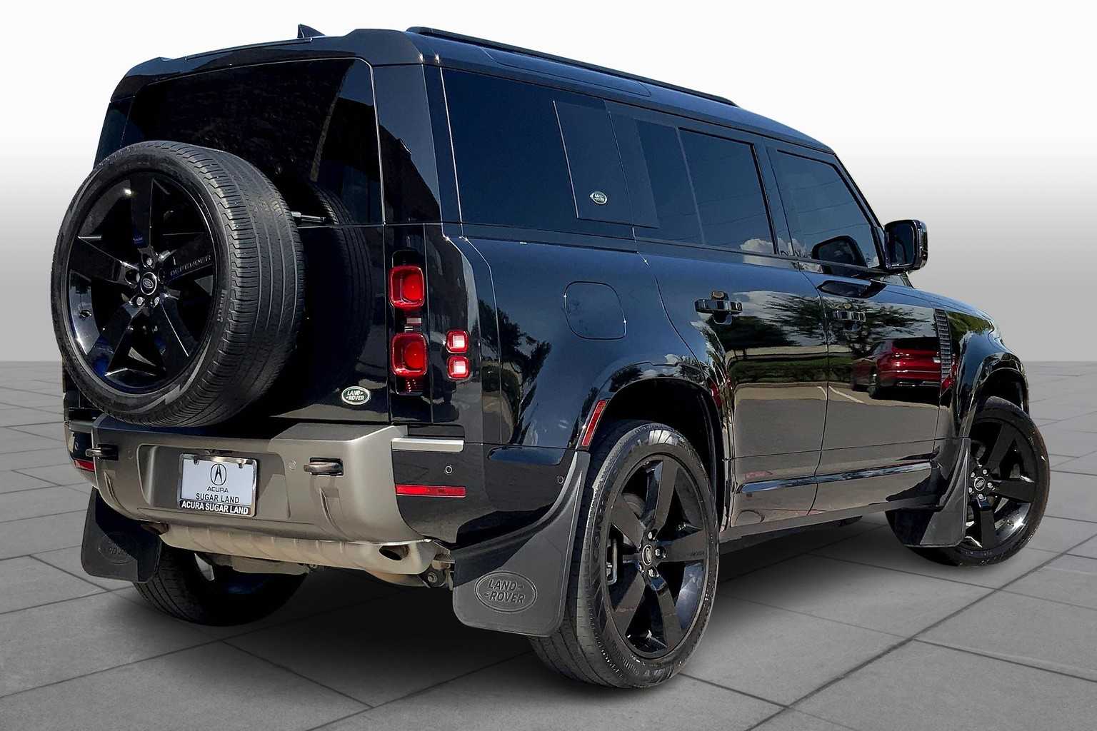 2023 Land Rover Defender X-Dynamic SE photo 23