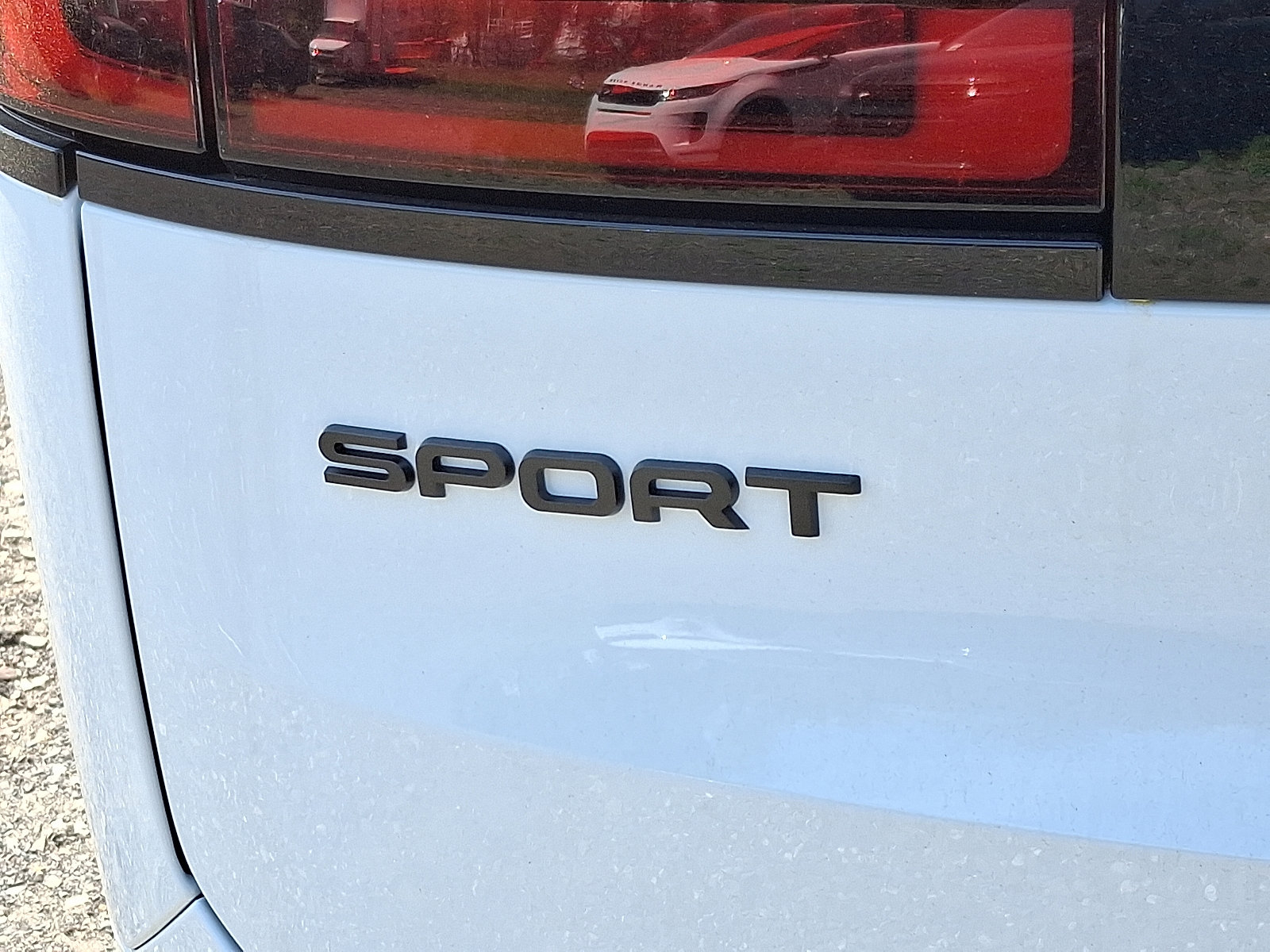 2025 Land Rover Range Rover Sport SE photo 28