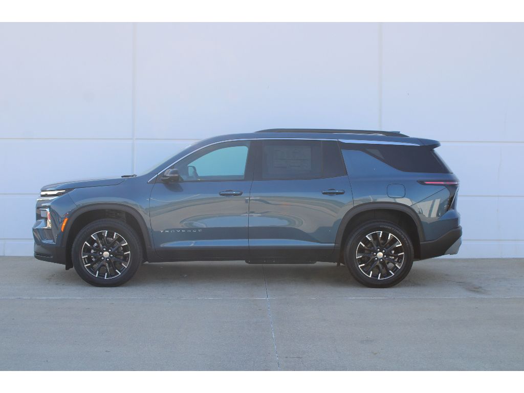 2026 Chevrolet Traverse photo 2