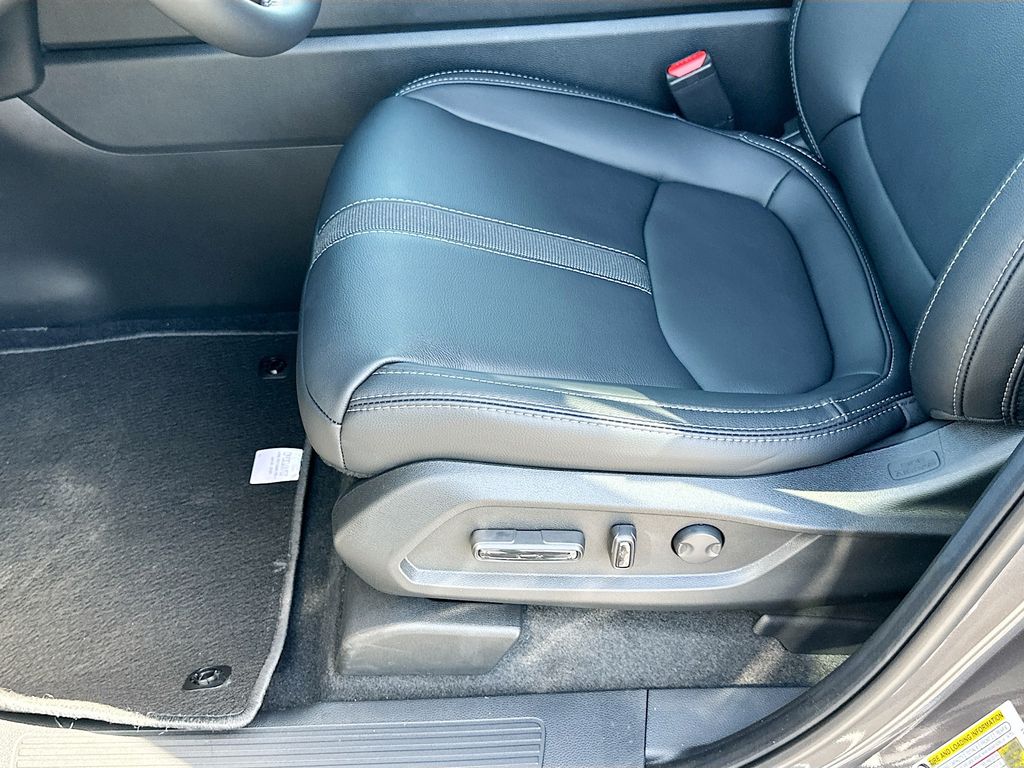 2025 Honda Pilot Touring photo 21