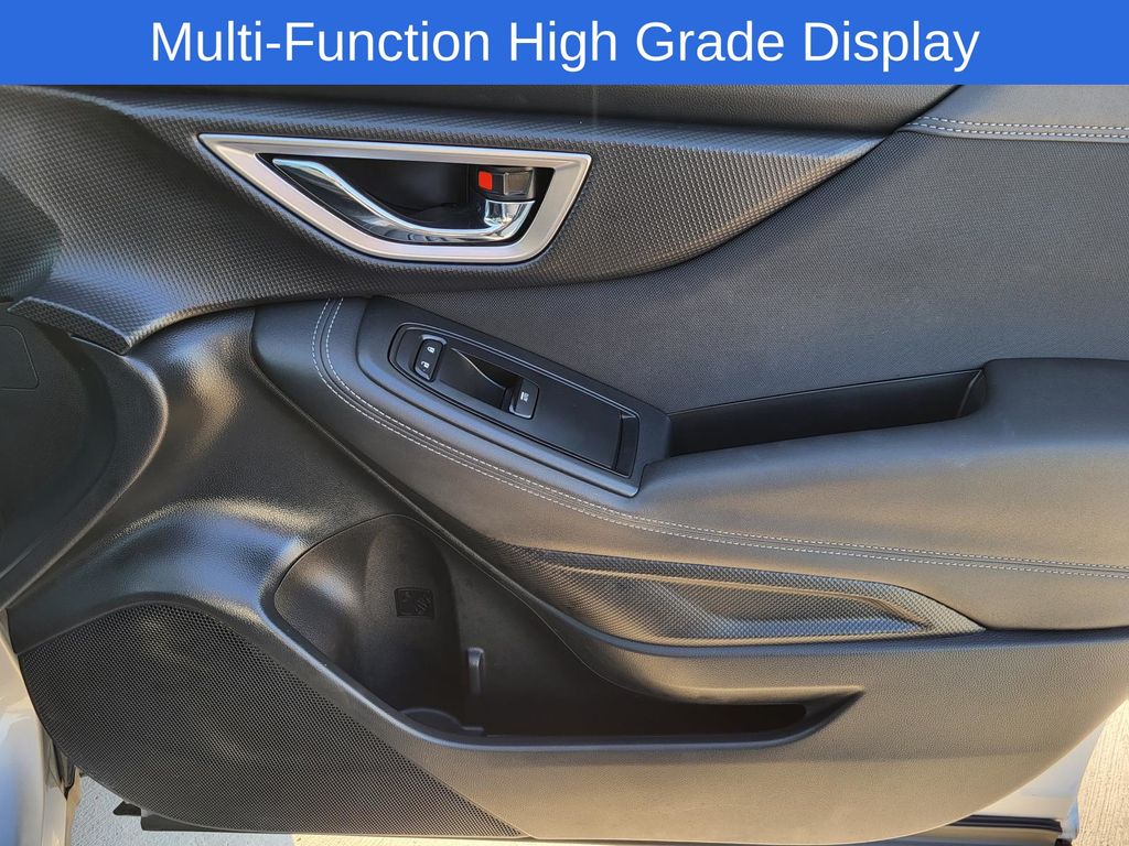 2023 Subaru Forester Premium photo 4