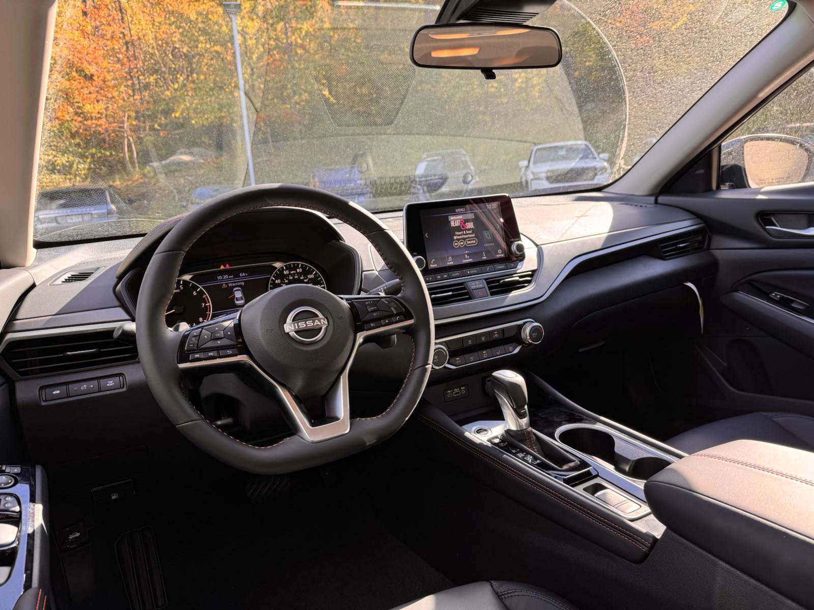 2025 Nissan Altima SR photo 7