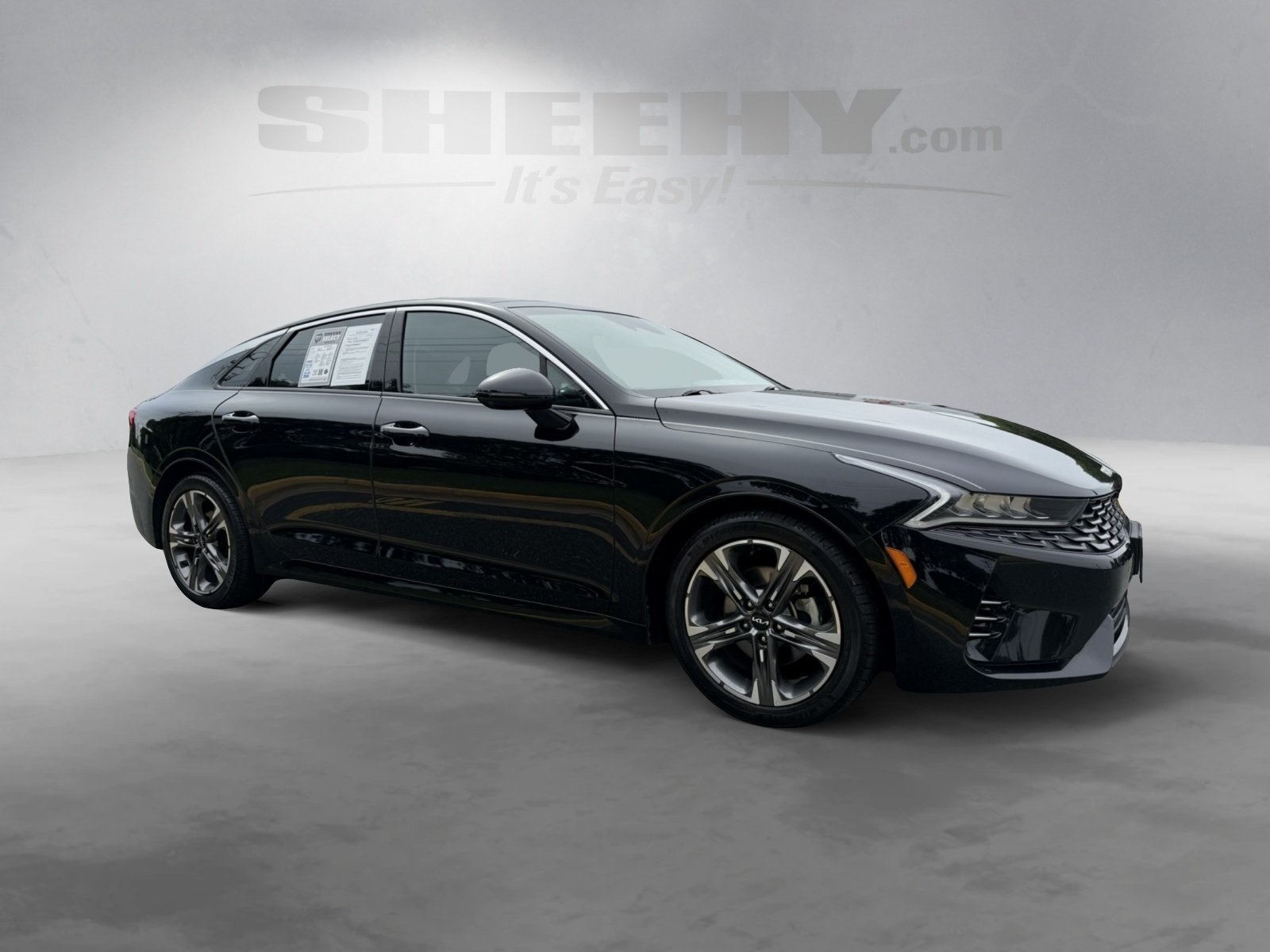 2022 Kia K5 EX photo 2