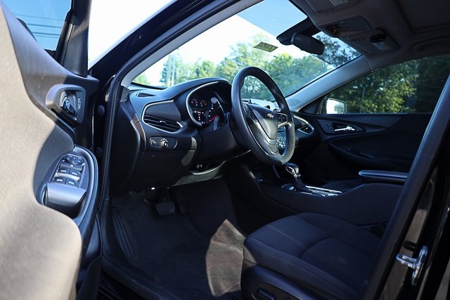 2022 Chevrolet Malibu 1LT photo 13