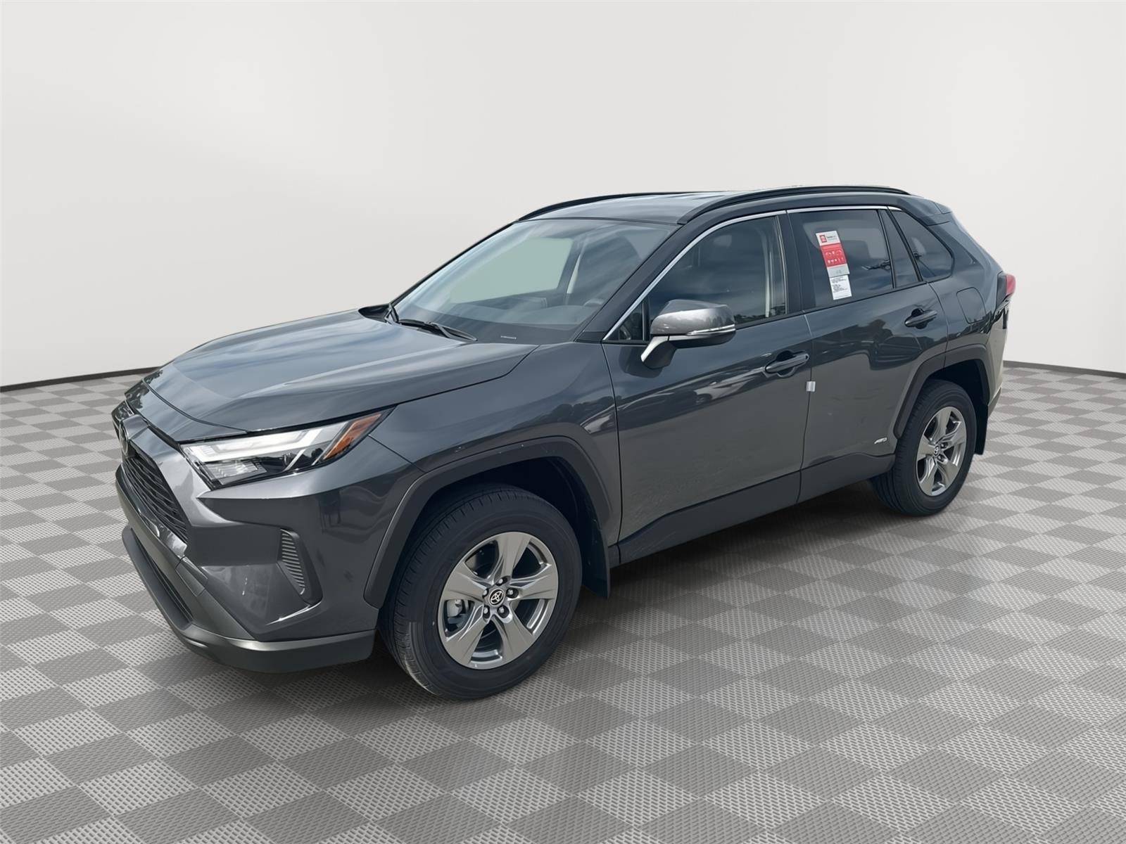 2025 Toyota RAV4 XLE's photo