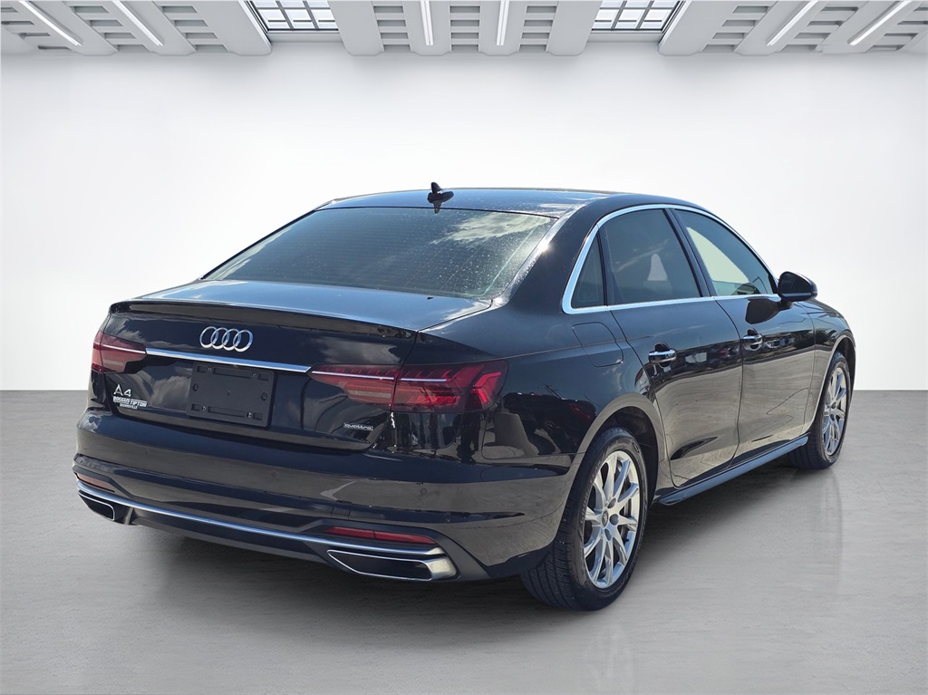 2022 Audi A4 40 Premium Quattro photo 3