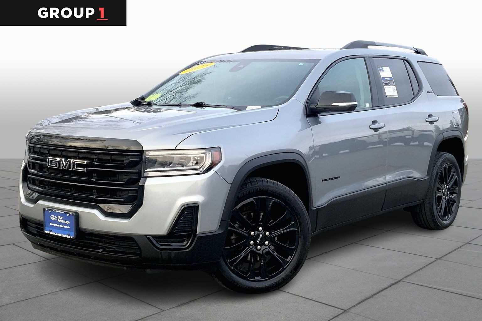 2023 GMC Acadia SLE's photo