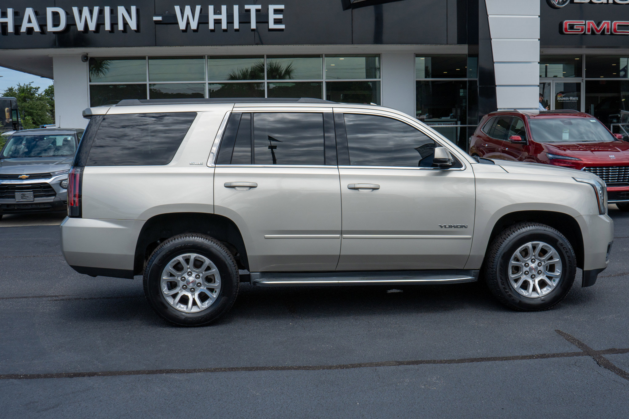 2015 Gmc Yukon SLE photo 2