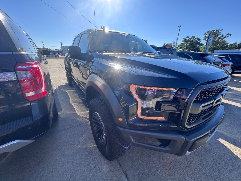 2020 Ford F-150 Raptor photo 3