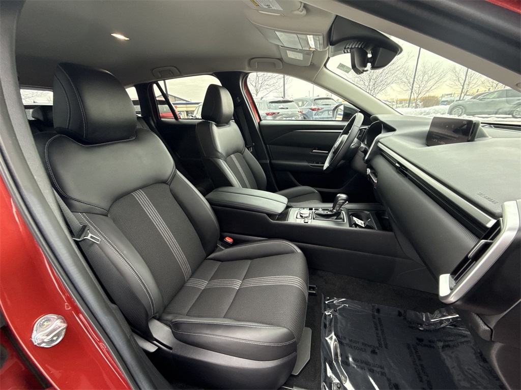 2025 MAZDA CX-50 - Image 25