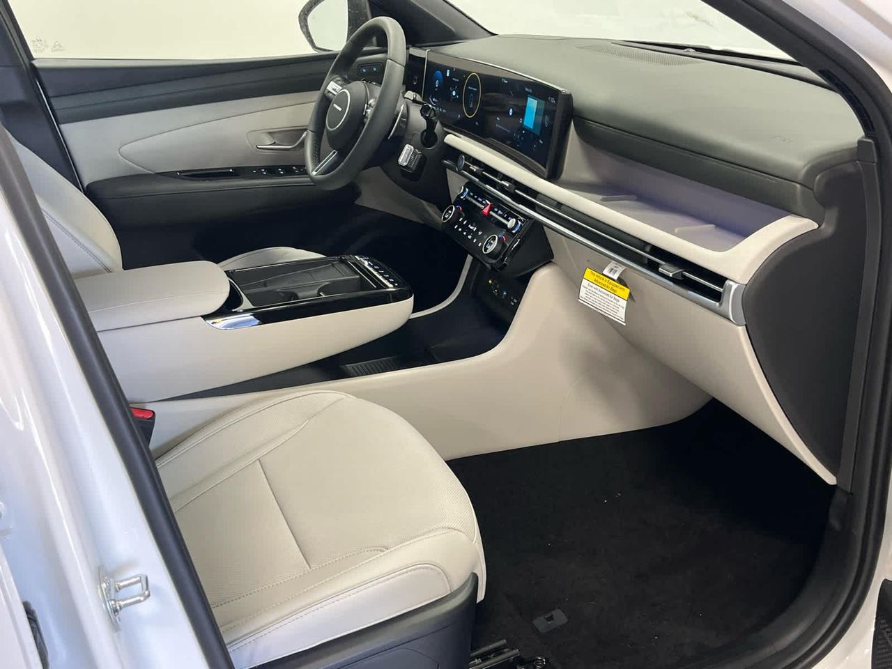 2025 Hyundai Tucson Limited photo 28