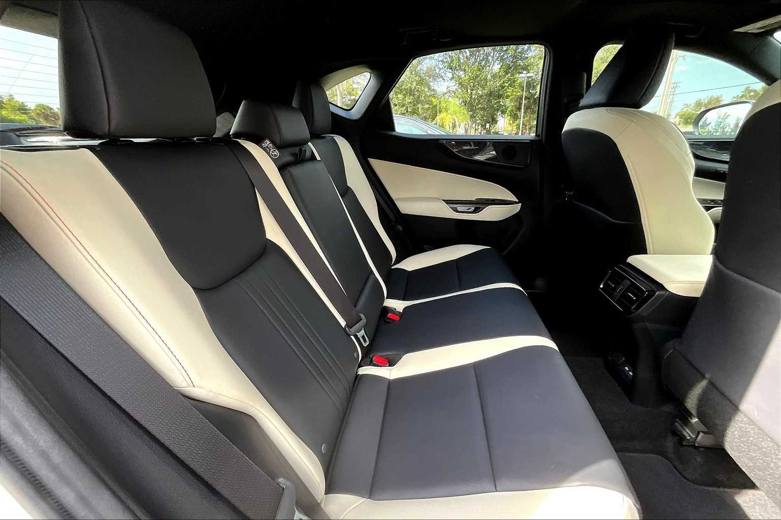 2024 Lexus NX 350 Premium photo 17