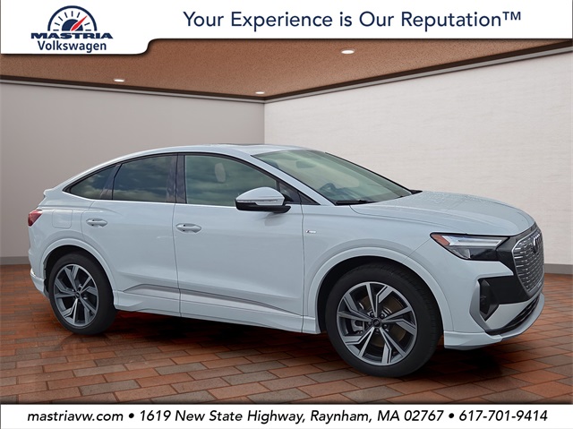 2025 Audi Q4 Sportback e-tron Premium Plus's photo