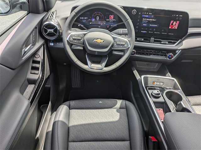 2026 Chevrolet Equinox LT photo 17