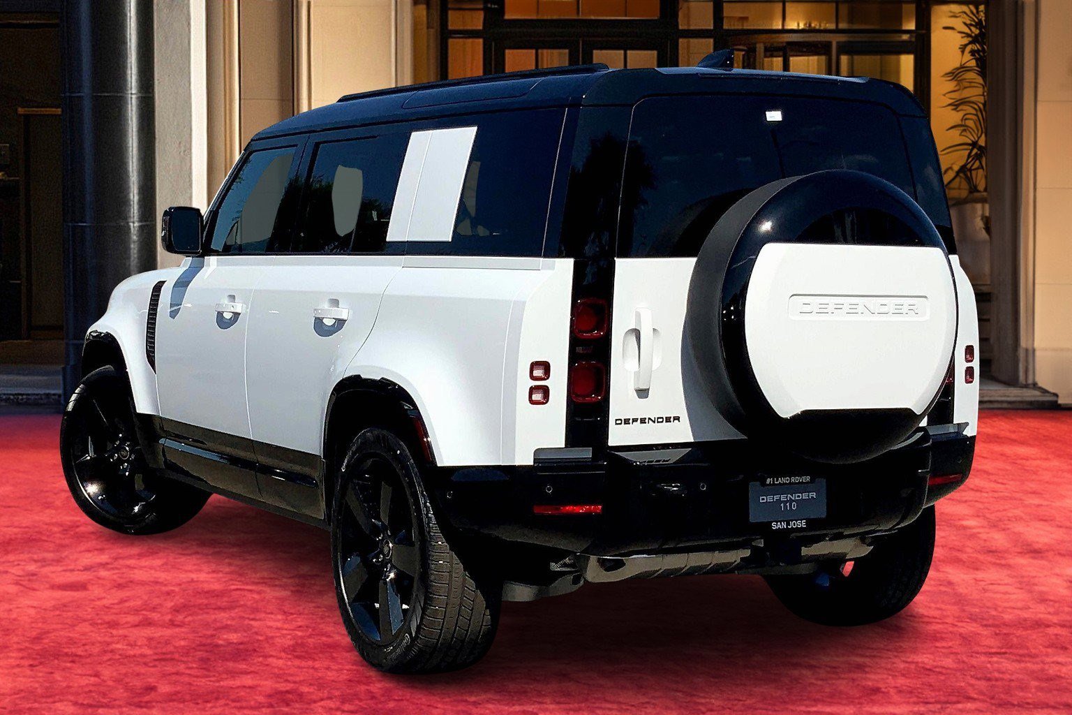 2025 Land Rover Defender 110 X-Dynamic SE photo 3